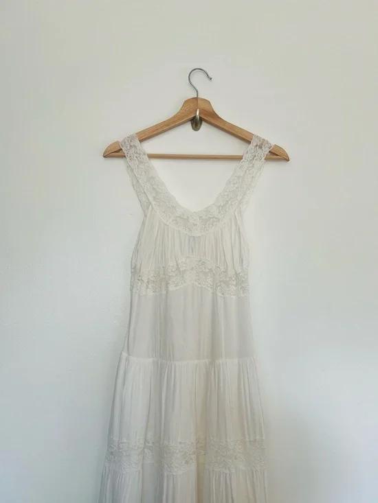 Frankies Bikinis Dakota Maxi Dress White Lace Tiered Romantic Cottagecore Boho S - Picture 5 of 11